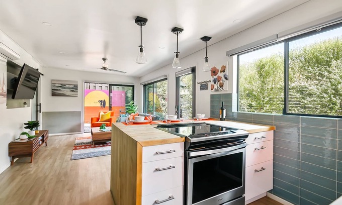 Mission Hills Apartment | Available Again-Private Garden-Close To All