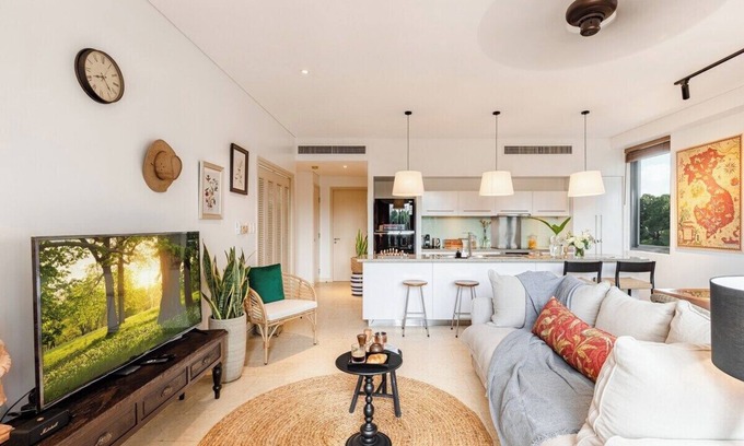 District 1 Villa | Avalon 53NTMK · De Old Sport | Vesta Collection