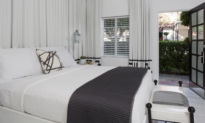 Historic Tennis Club Hotel | Avalon Hotel & Bungalows Palm Springs, a Member of Design Hotels