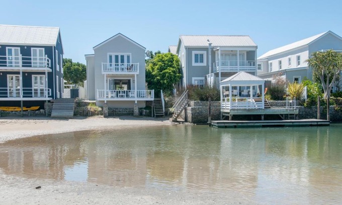 Hunter's Home House | Avocet Cottage