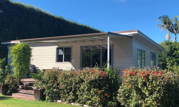 Maungatapere Cottage | AvoStay Cottage - peaceful orchard setting at Maungatapere