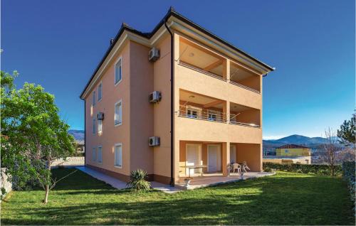 Soboli Apartment | Awesome Apartment In Cavle With Wifi