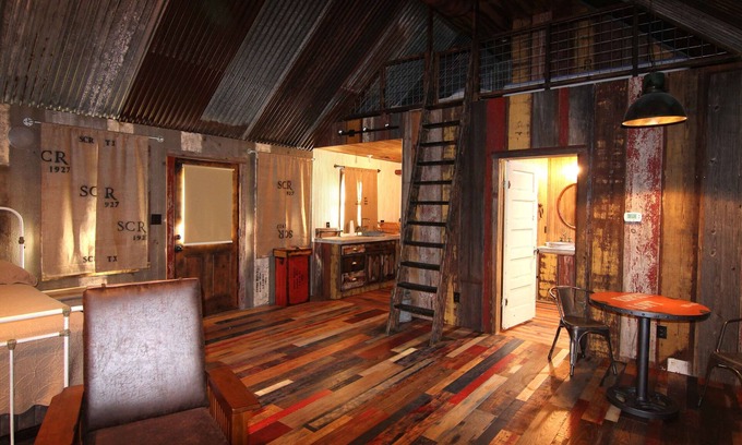 Glenn Heights Cabin | Awesome Couples Getaway
