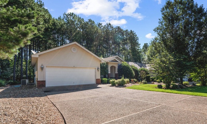 Hot Springs Village House | Awesome Decorated Lovely, Spacious Townhome by Isabella Golf Course!