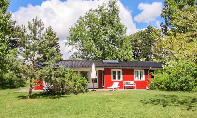 Oster Somarken House | Awesome home in Aakirkeby with kitchen