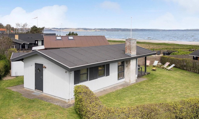 Hvidbjerg Strand House | Awesome home in Børkop
