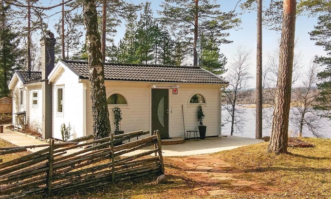 Bodafors House | Awesome home in Bodafors with kitchen