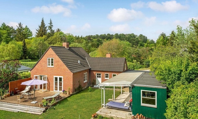 Lyngsbæk Strand House | Awesome home in Ebeltoft with WiFi