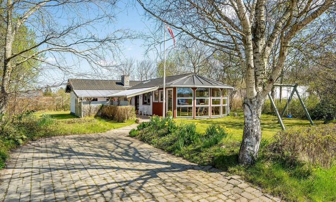 Bork Havn House | Awesome home in Hemmet with kitchen