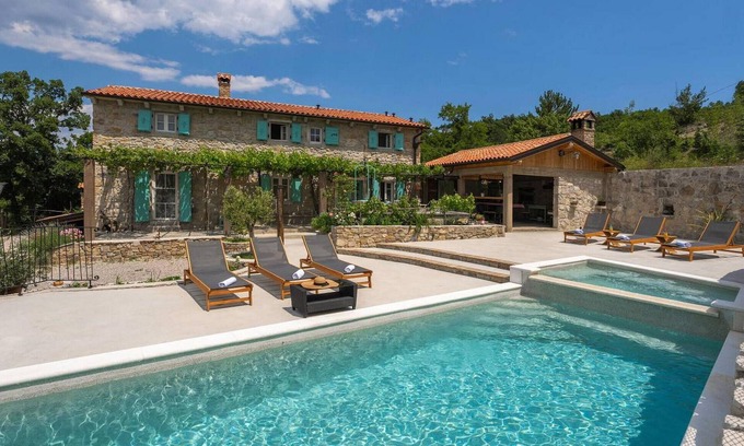 Ripenda Verbanci House | Awesome home in Labin with WiFi
