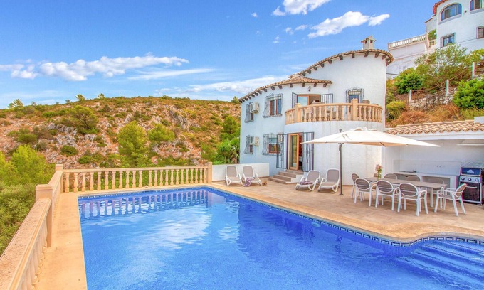 Pedreguer House | Awesome home in Pedreguer with kitchen