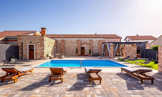 Skabrnja House | Awesome home in Skabrnja