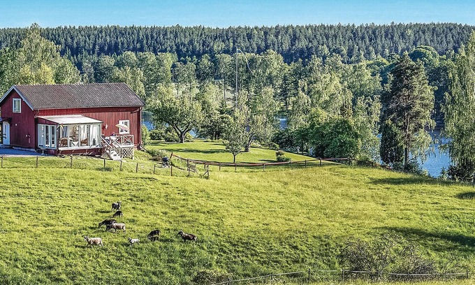 Stjarnhov House | Awesome home in Stjänrhov with WiFi