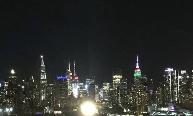 West New York House | Awesome NYC & Water Views 3Bdrm Apt 15 min to NYC