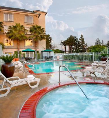 Platinum Triangle Hotel | Ayres Hotel Anaheim