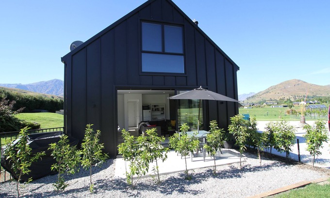 Speargrass Flat Cottage | Ayrshire Cottage - luxury modern rural private retreat