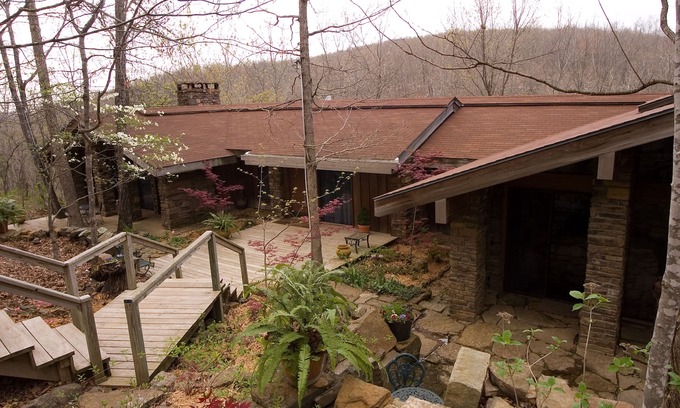 Kingston House | Azalea Falls Lodge - Upper Buffalo River Ozark Getaway