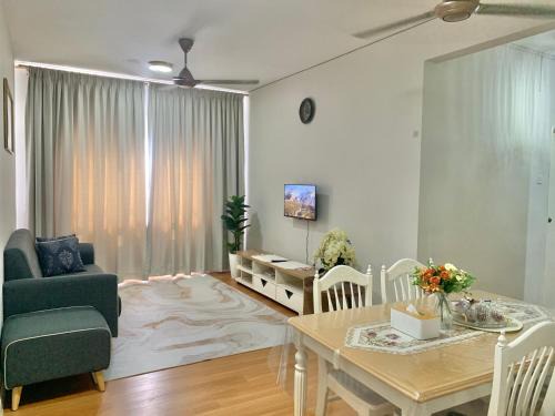Kampung Ladang Tok Pelam Apartment | AZU Little Homes