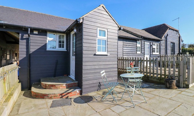 Howlett End Cottage | B&B 3, romantic, with a garden in Great Sampford