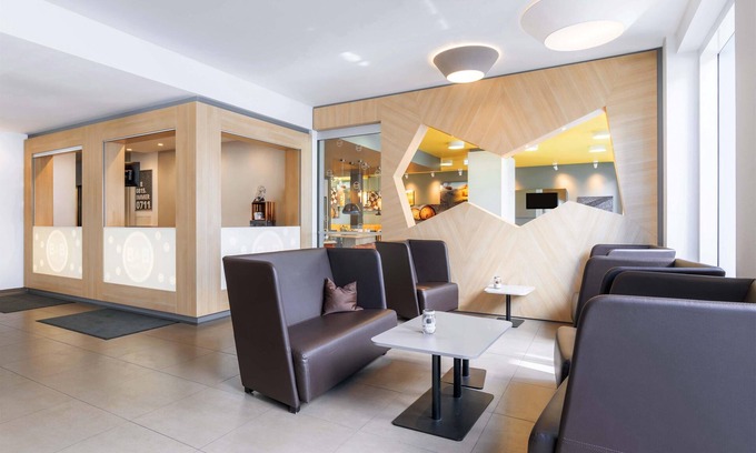 Stuttgart Hotel | B&B Hotel Stuttgart-Zuffenhausen