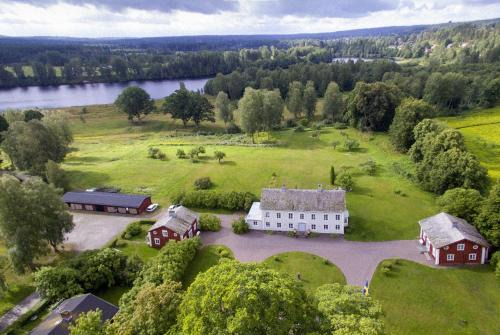 Forshaga Bed & Breakfast | B&B Kvarntorps Herrgård