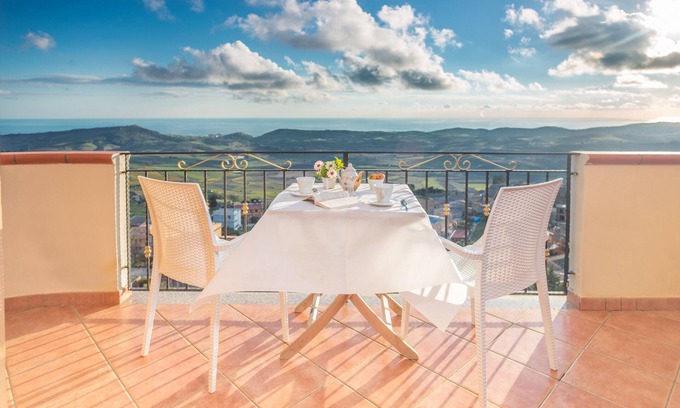 Agrigento House | B&B MonteMare-Apartment on the 2nd floor for 16 people