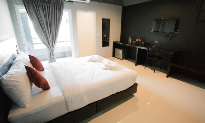 Huai Kapi Hotel | B-Black Hotel Chonburi