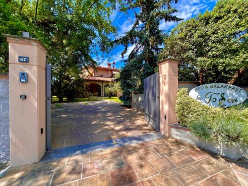 Marina di Massa Bed & Breakfast | B&BLaTosca