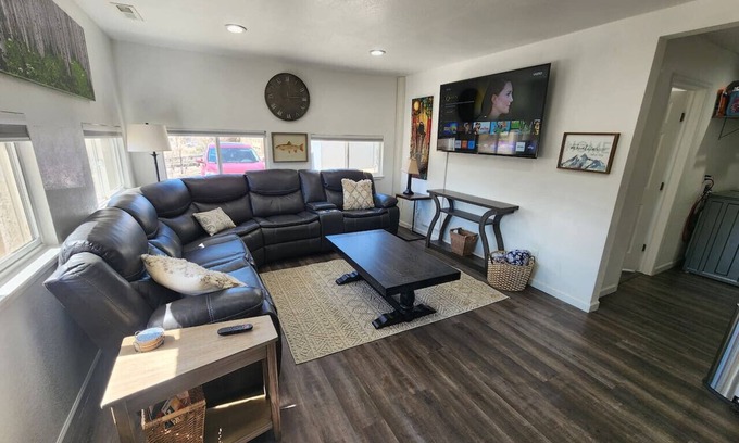 Canon City Apartment | Babbling Brook Apartments