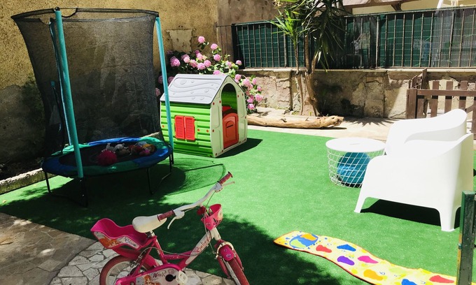 Quartiere XXXIV Lido di Ostia Levante House | Baby Friendly house with garden a stone's throw from the beach