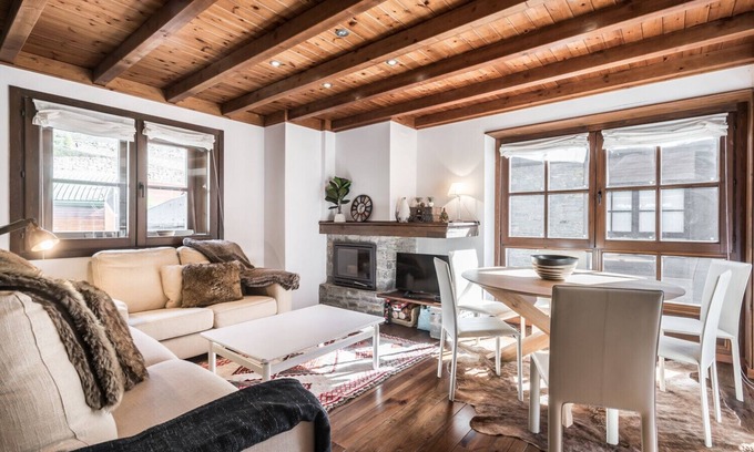 Baqueira Apartment | Baciver Beautiful apartment for 5p at the foot of the slopes in Cota 1500 of Baqueira-Beret