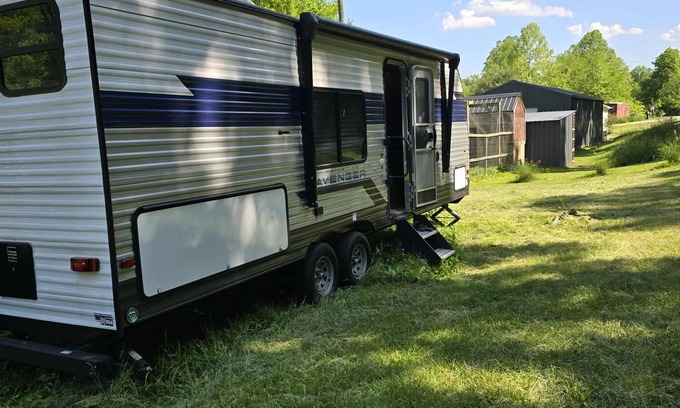 Carbon Hill RV Rental | Back road camper in New Straitsville on monday creek and by old mans cave.