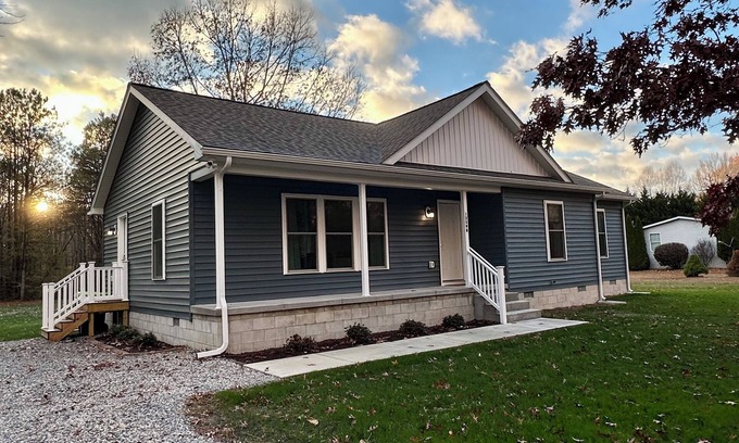 Greenwood House | Backroad Getaway -Brand New 3-bedroom retreat near Sports at the Beach & DE Turf