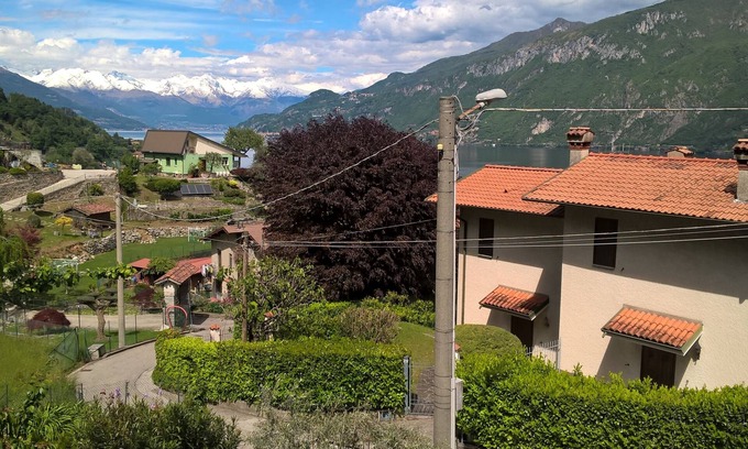 Limonta Apartment | BaDe house 5 minutes from Bellagio and 200m from the lake, in an ancient village on the lake