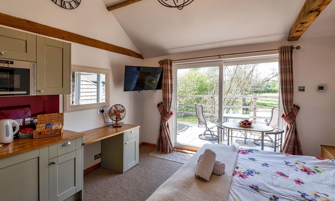 Tea Green Bed & Breakfast | Baileys Farm - ROOM 2 (Double or Twin)