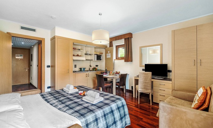 Bardonecchia Apartment | Baita 6 - Balcony Studio 107, Bardonecchia, Italy