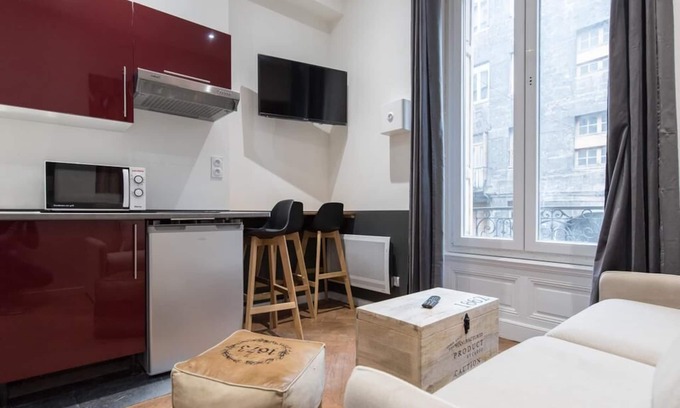 Cret de Roc Apartment | Balay Apartment - Saint Etienne City Room