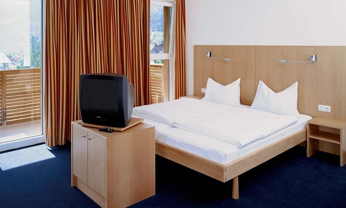 Hinterstoder Apartment | Balcony double room G with shower, toilet - Hotel garni*** Wallner