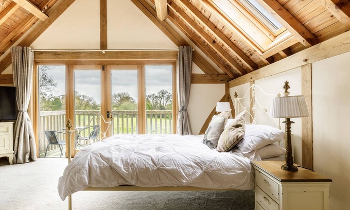 Cymau House | Balcony Room Near Chester