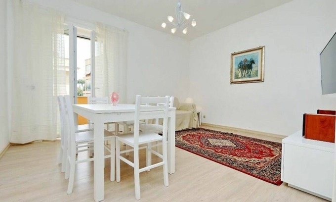 Gianicolense Apartment | Balestra, Bright 2 Br Apartment By Halldis