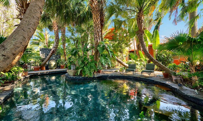 Parrot Cove House | Bali in PalmBeach, Golf, InterCoastal, Htd Pool!