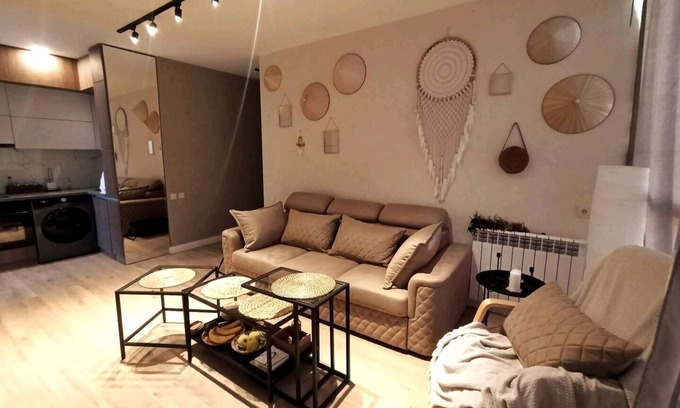 Batumi Apartment | Bali Style Expats Flat: Coffee & Yoga & Work room