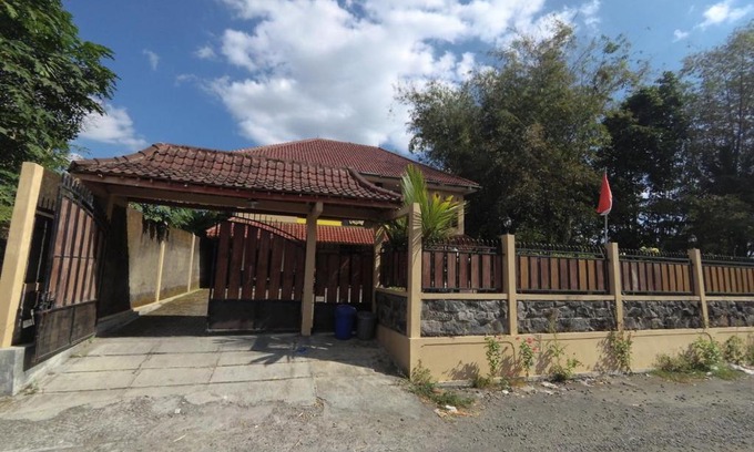 Ngemplak House | Baliorene Homestay Jogja