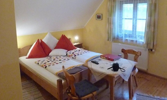 Gnas Apartment | Balkonzimmer - Haus Giessauf