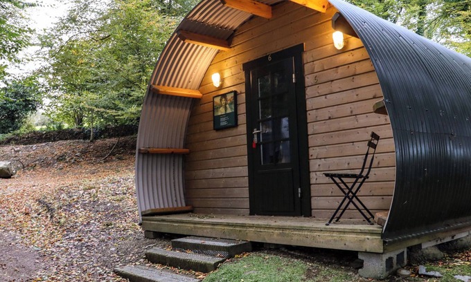 Barranisky Cottage | BALLYBEG POD 9, family friendly in Tinahely, County Wicklow