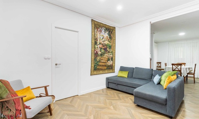 El Pilar Apartment | Balmes Flat Central Market