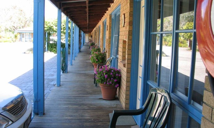 Balnarring Hotel | Balnarring Village Motor Inn