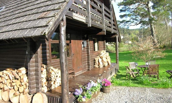 Strathyre Cabin | Balvaig River Log Cabin, with wood burning stove, alpine charm on water's edge