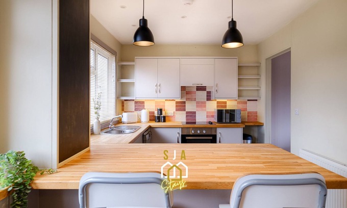 Banchory House | Banchory House - SJA Stays - Cosy 2 bed house