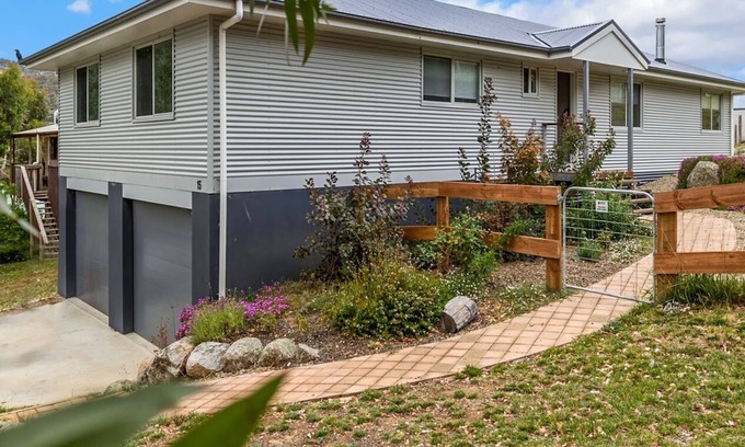 Kalkite House | Banksia 15 3 bedroom house with wood outdoor sauna